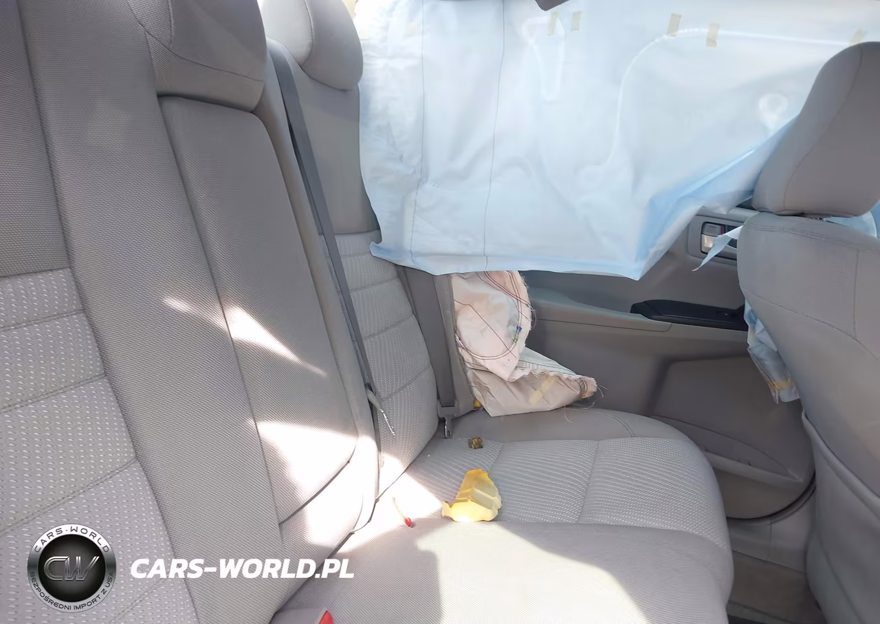 2015 Toyota Camry Le VIN:4T1BF1FK9FU082166 - 8