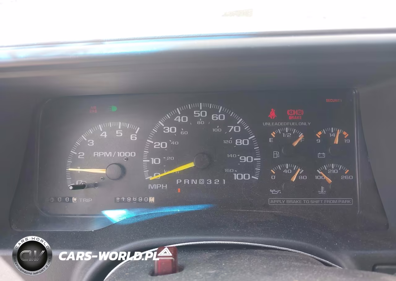 1999 Chevrolet Suburban 2500 VIN:1GNGK26J8XJ553897 - 7