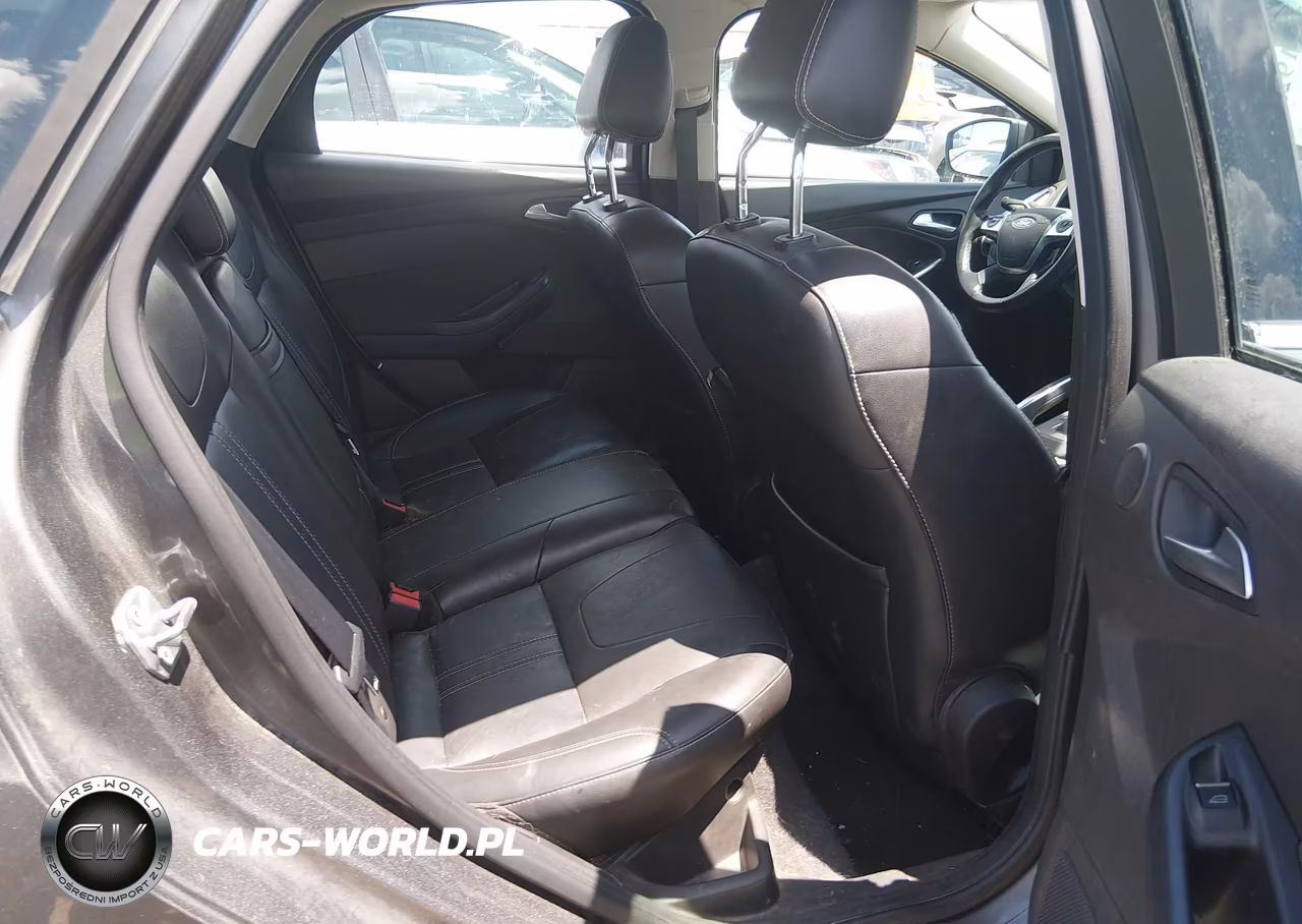 2012 Ford Focus Titanium VIN:1FAHP3N20CL236036 - 8