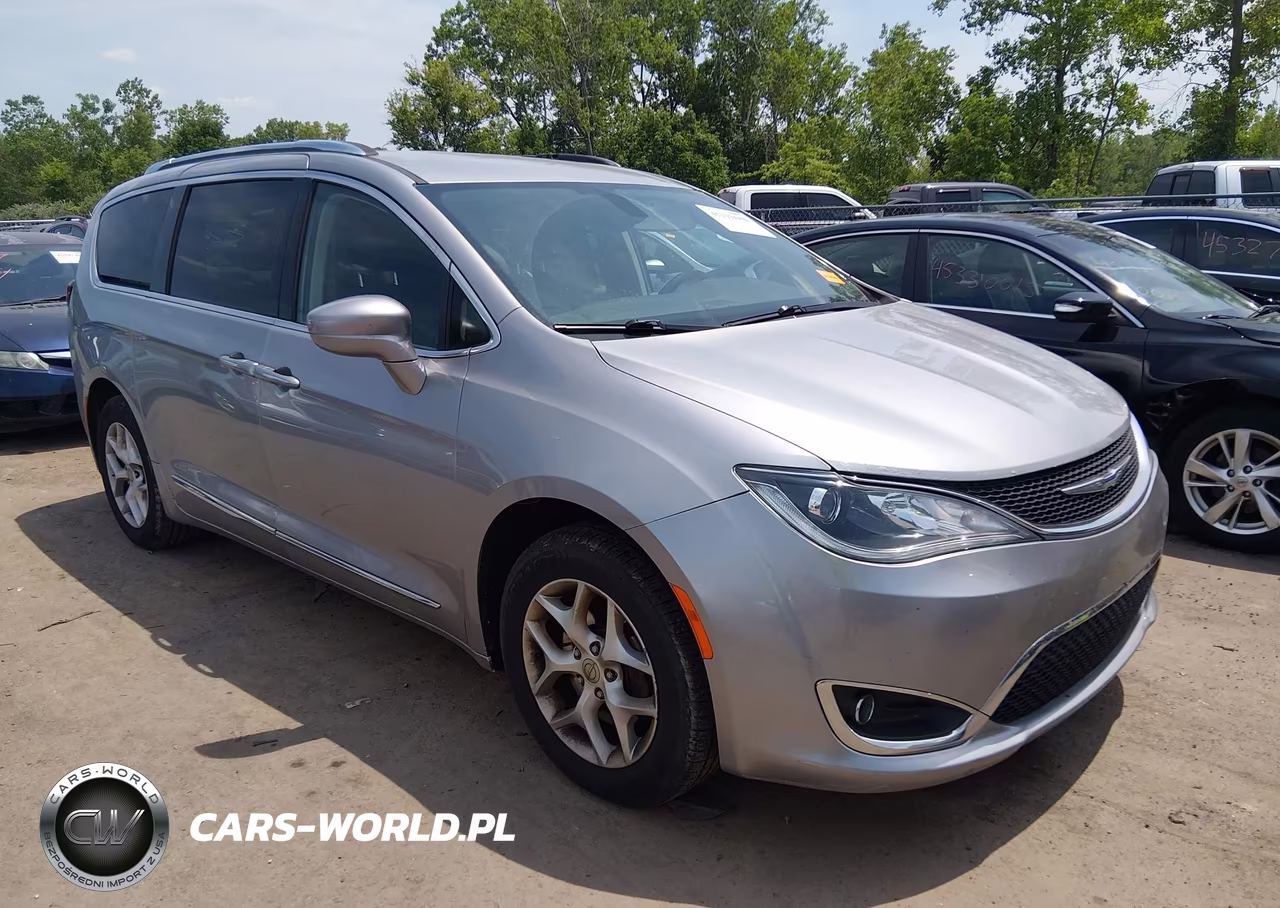 2018 Chrysler Pacifica Touring L Plus – zdjęcie 1 z 17