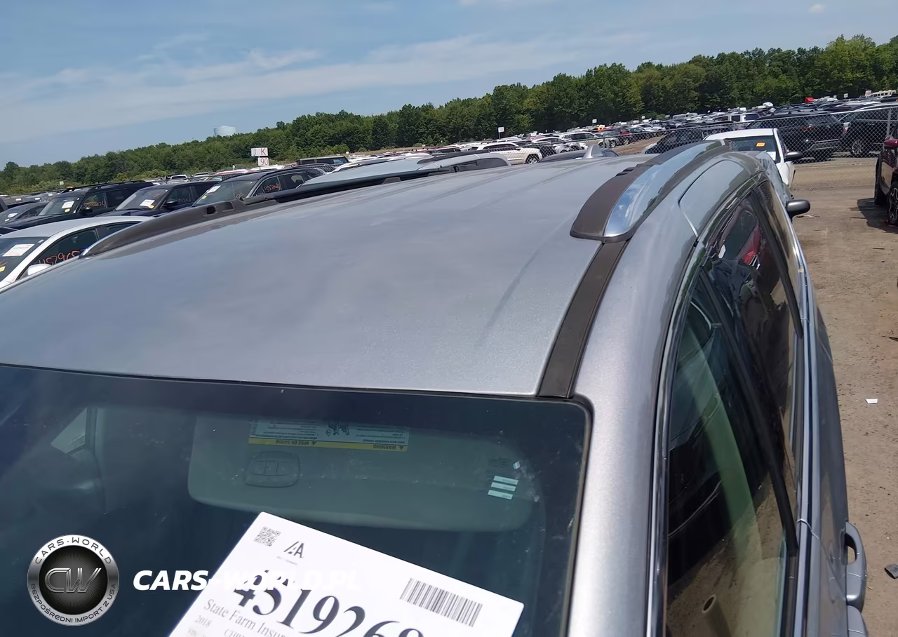 2018 Chrysler Pacifica Touring L Plus VIN:2C4RC1EG9JR194545 - 17