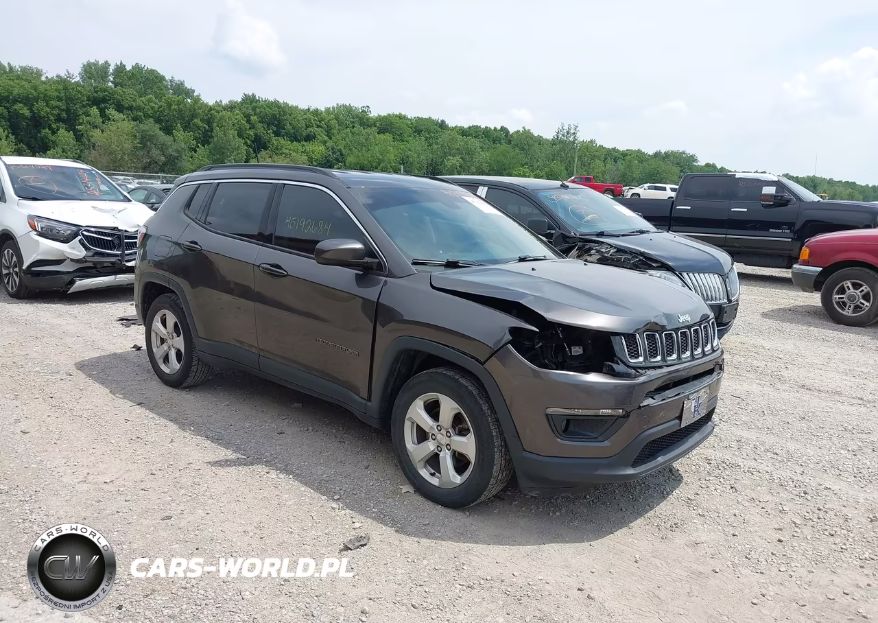 2018 Jeep Compass Latitude Fwd – zdjęcie 1 z 17