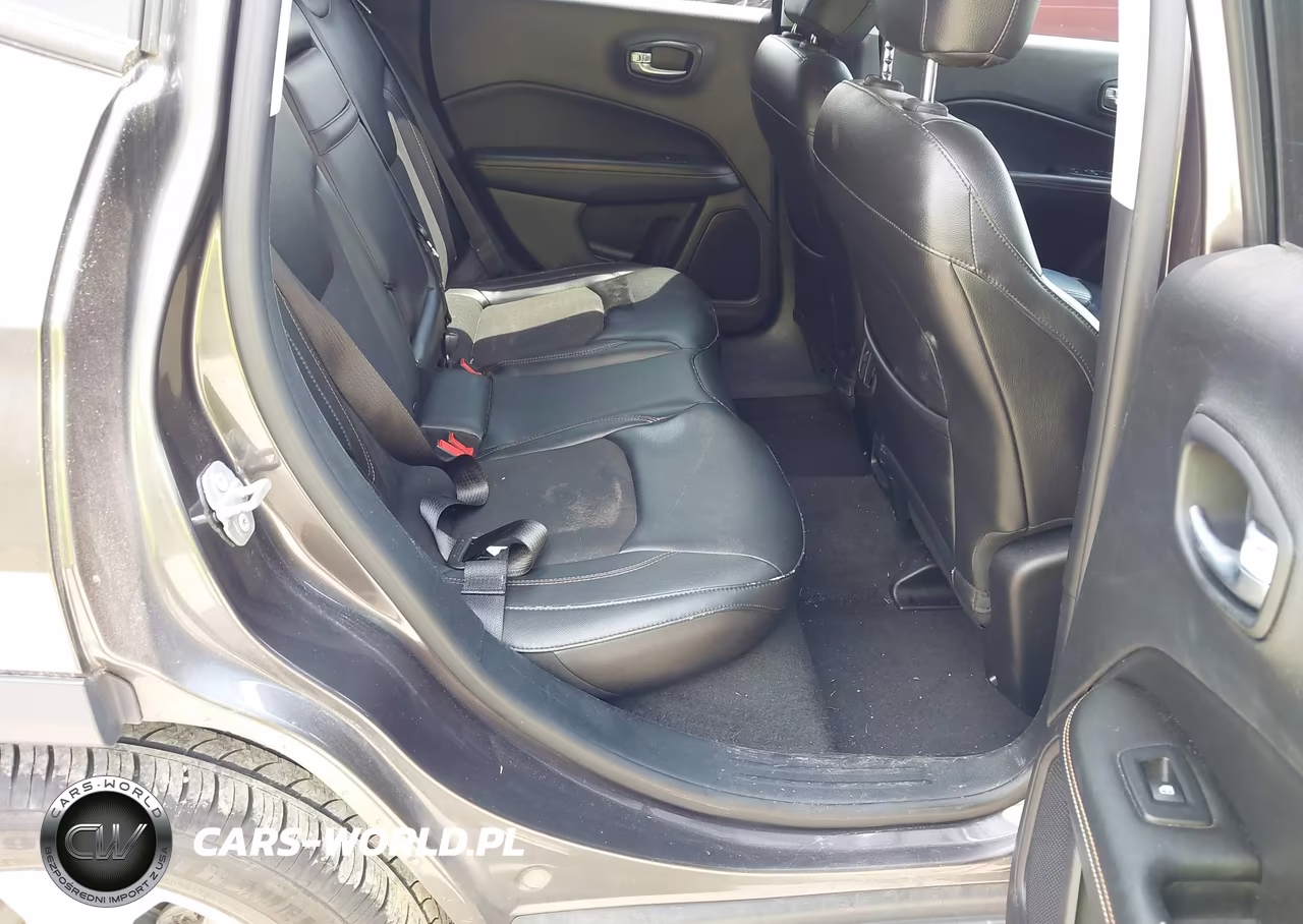 2018 Jeep Compass Latitude Fwd VIN:3C4NJCBB3JT137246 - 8