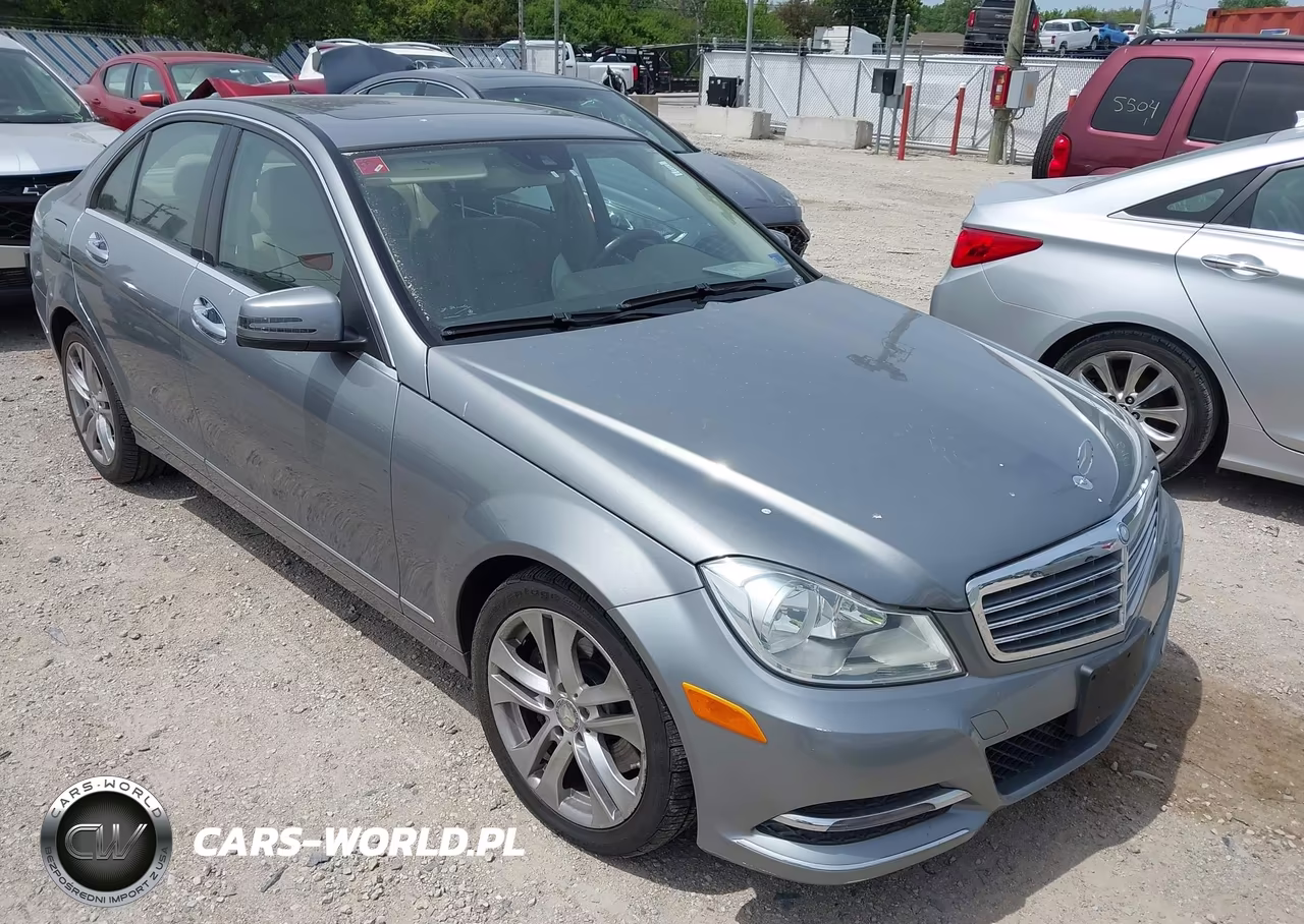 2013 Mercedes-Benz C 300 Luxury 4Matic – zdjęcie 1 z 18