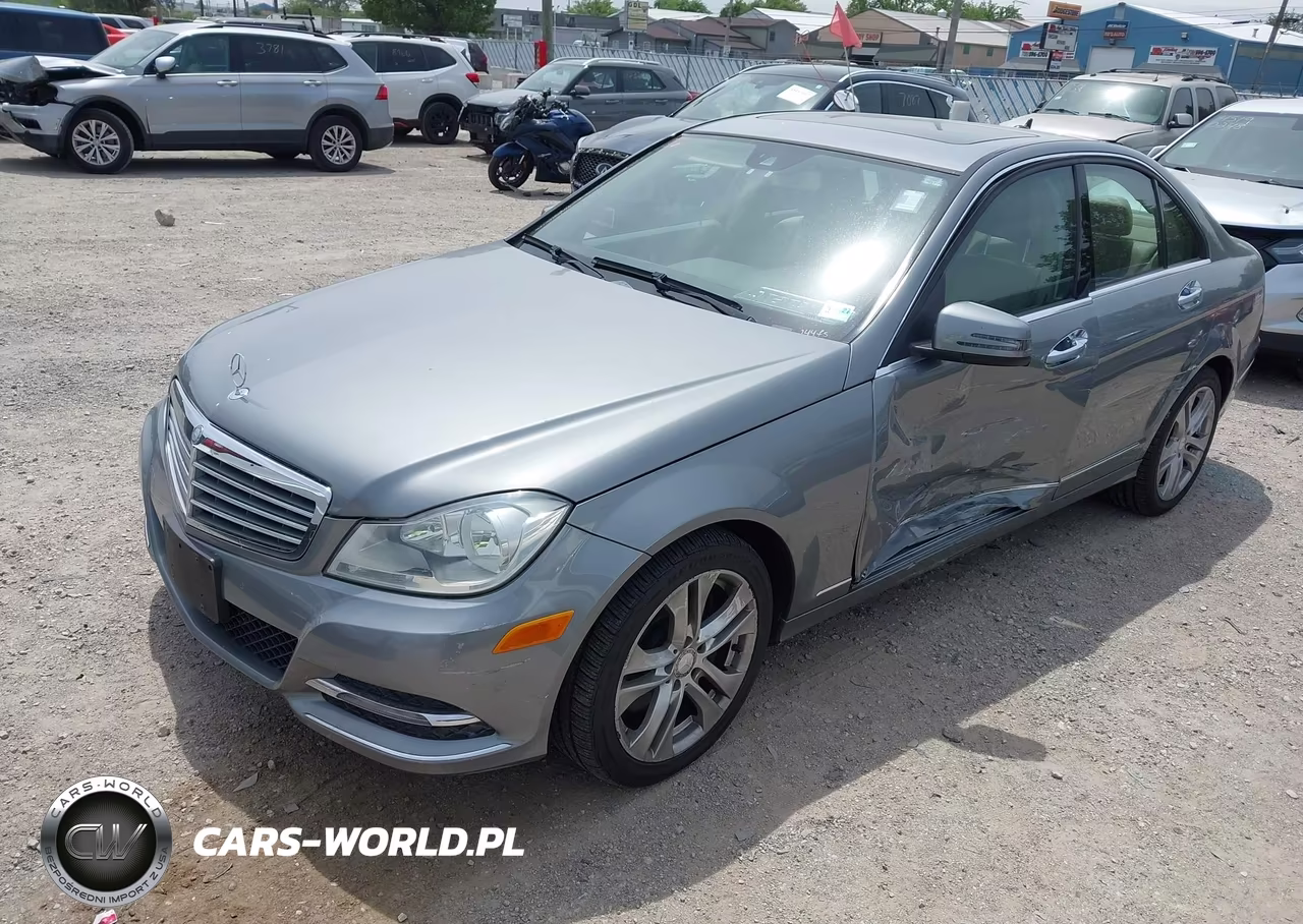 2013 Mercedes-Benz C 300 Luxury 4Matic VIN:WDDGF8AB0DR244346 - 2