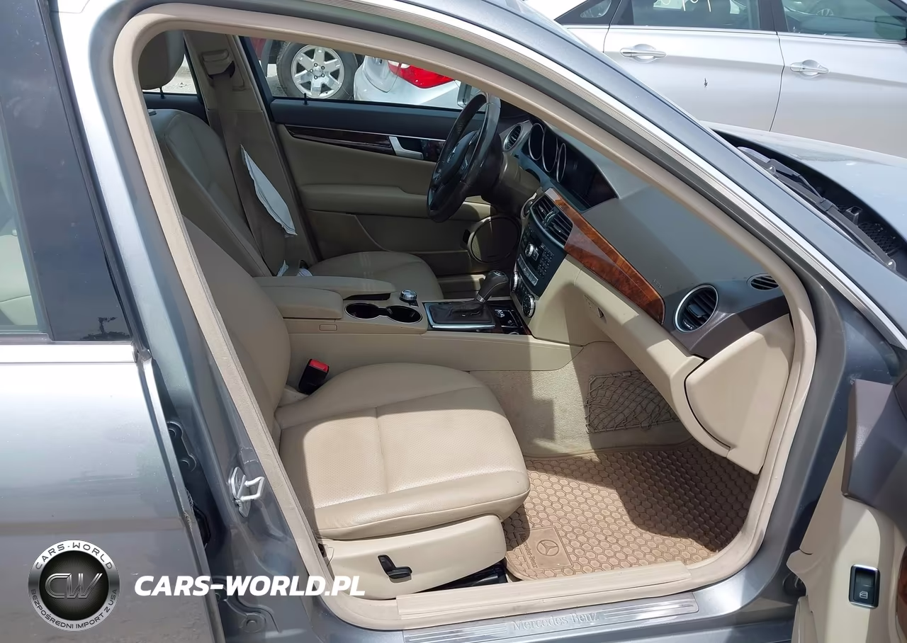 2013 Mercedes-Benz C 300 Luxury 4Matic VIN:WDDGF8AB0DR244346 - 5