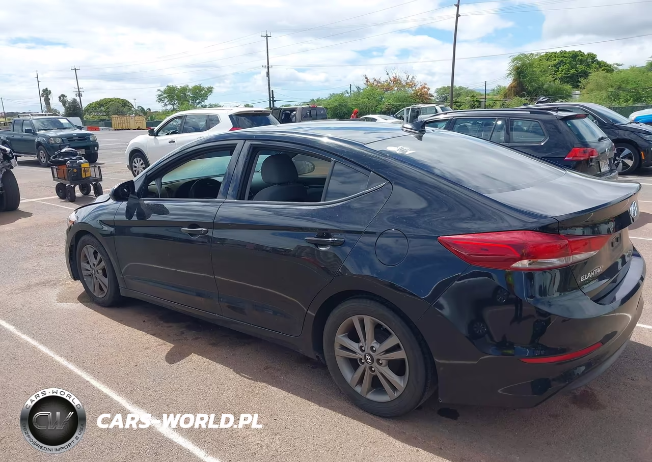 2017 Hyundai Elantra Se VIN:5NPD84LF9HH035782 - 3
