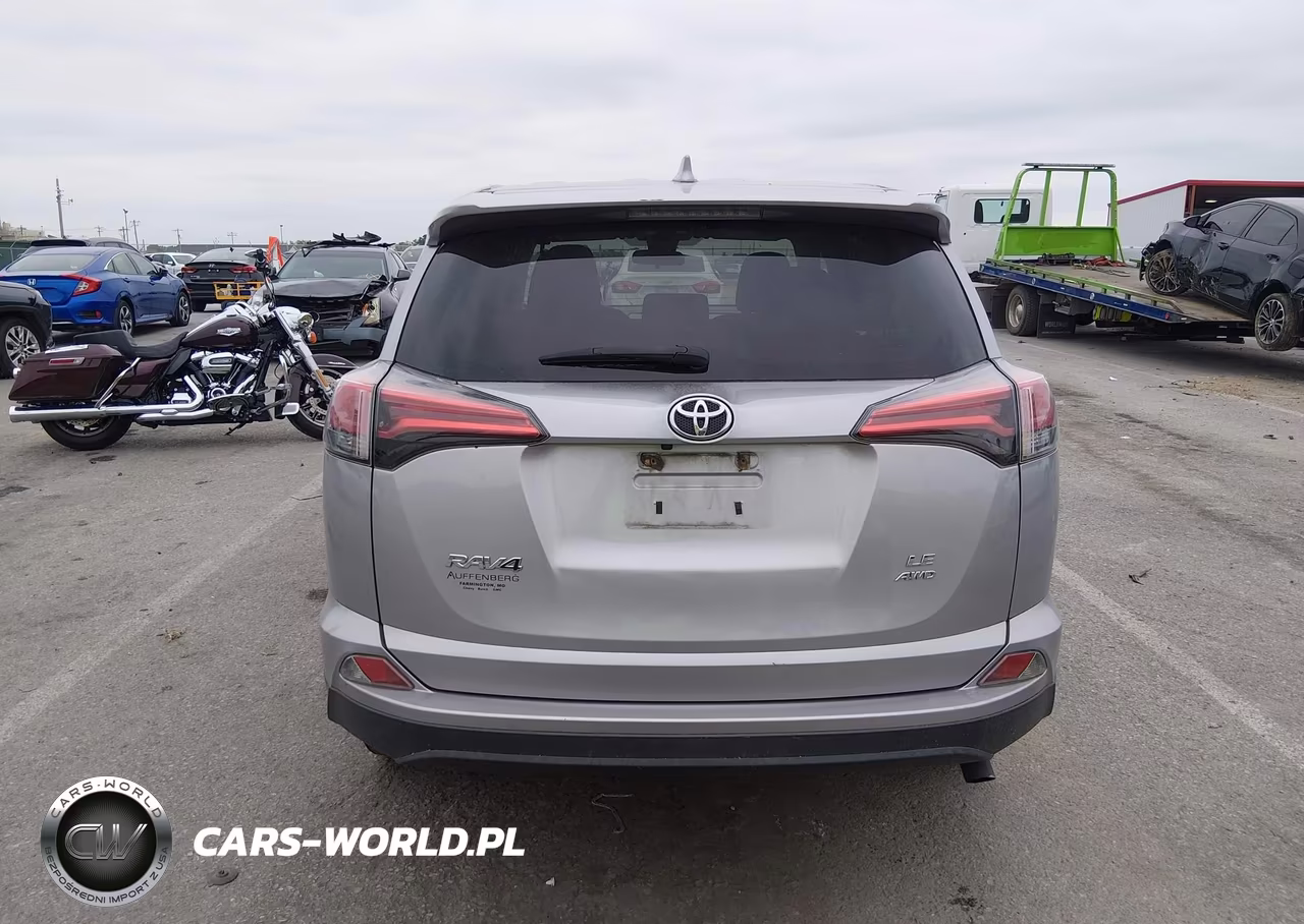 2018 Toyota Rav4 Le VIN:2T3BFREV0JW733839 - 16