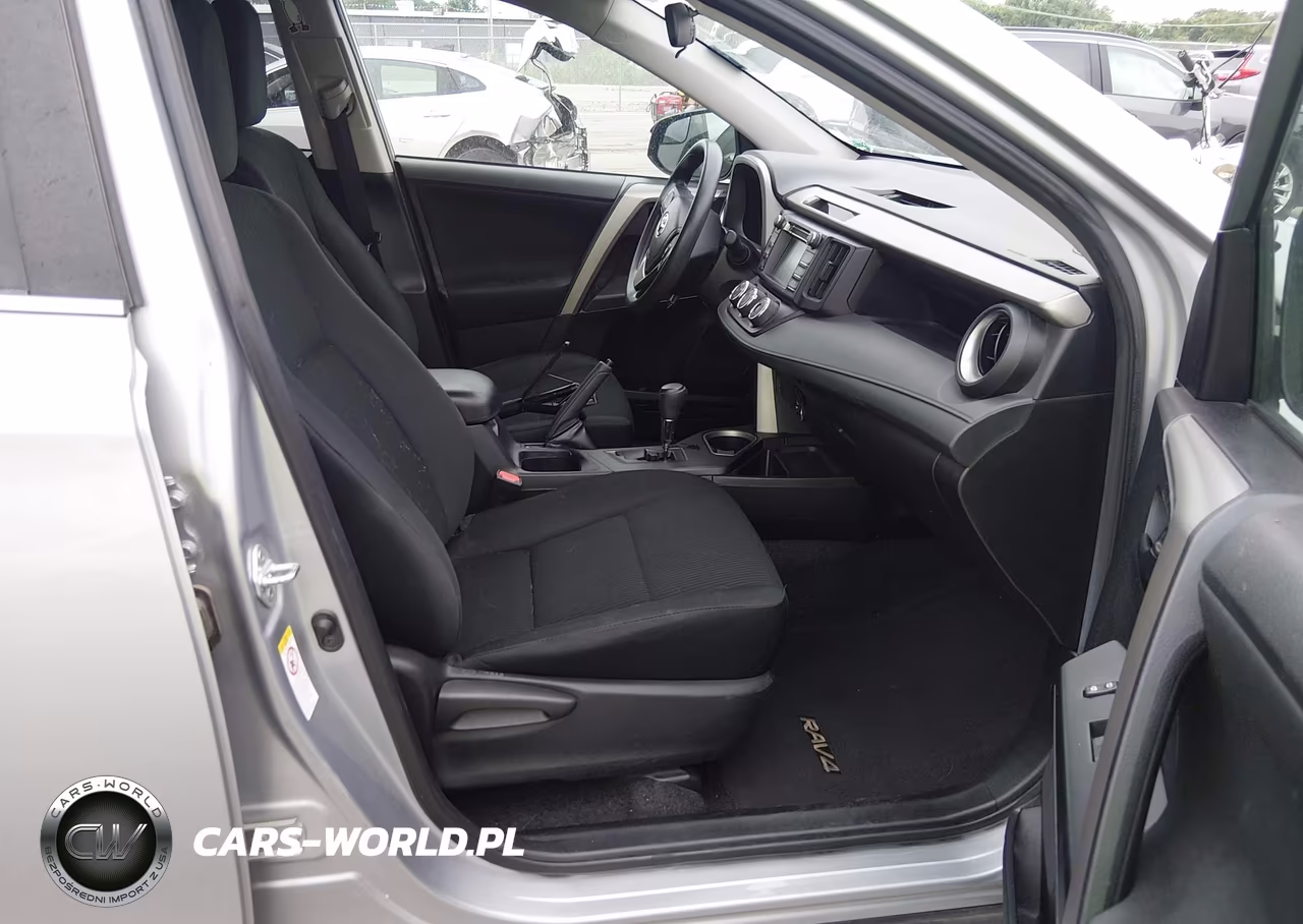2018 Toyota Rav4 Le VIN:2T3BFREV0JW733839 - 5