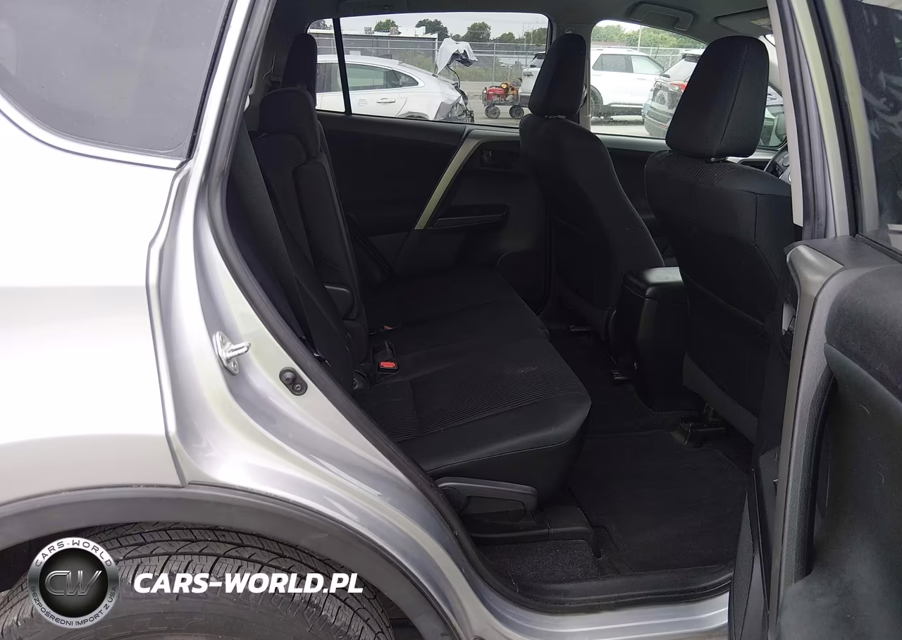 2018 Toyota Rav4 Le VIN:2T3BFREV0JW733839 - 8