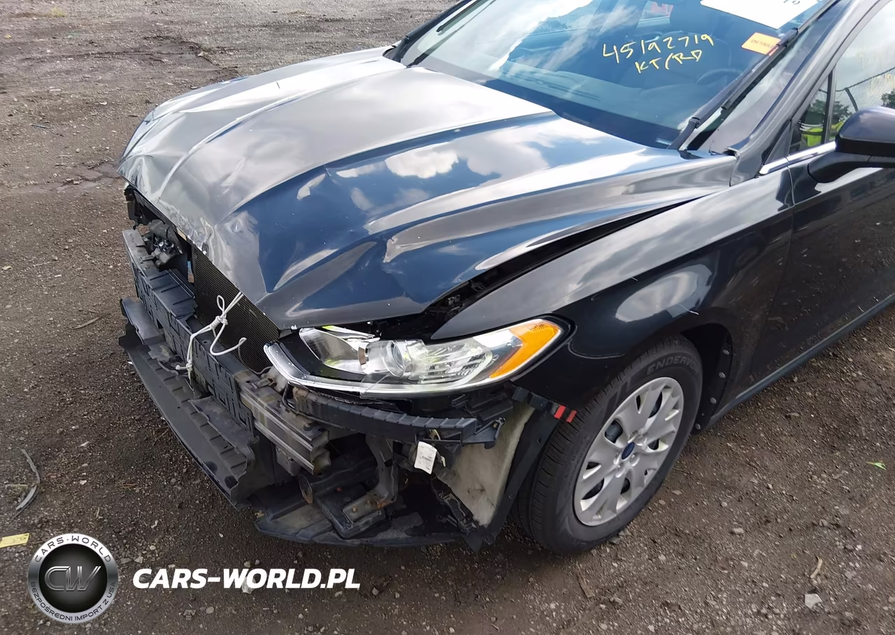 2013 Ford Fusion S VIN:3FA6P0G71DR120541 - 13