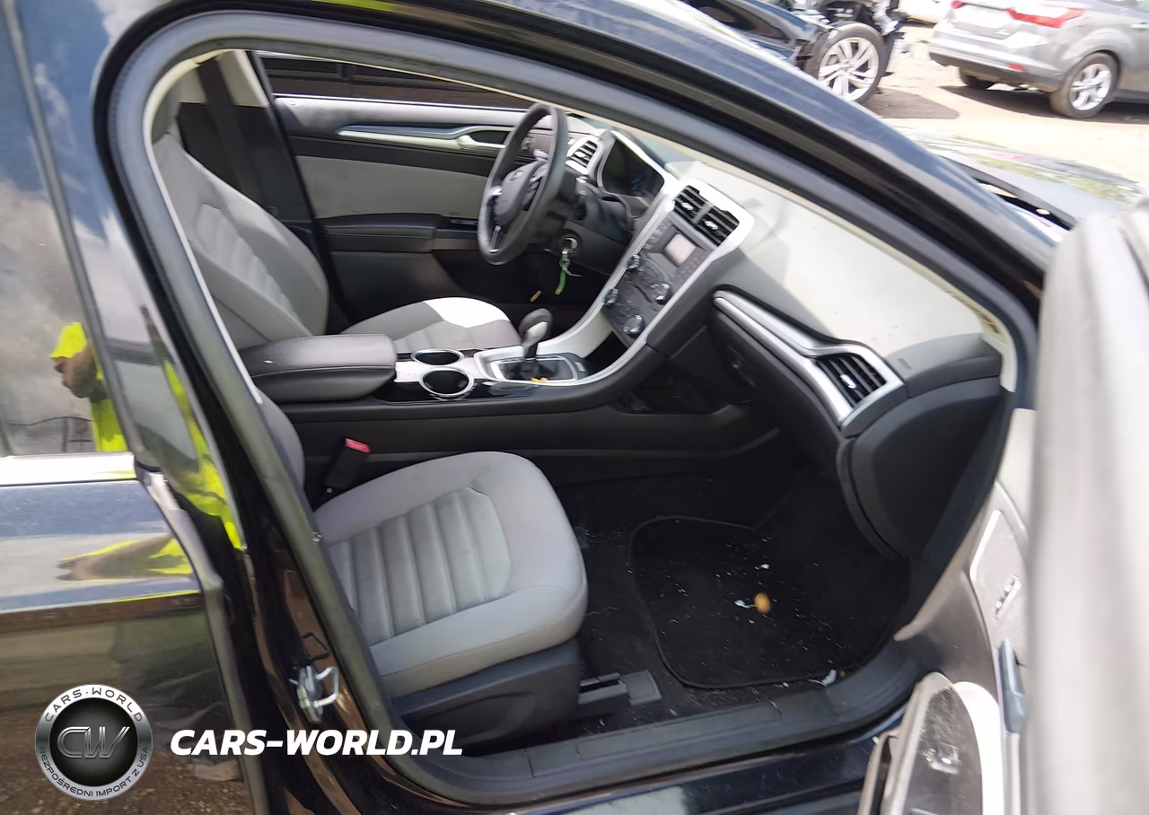 2013 Ford Fusion S VIN:3FA6P0G71DR120541 - 5