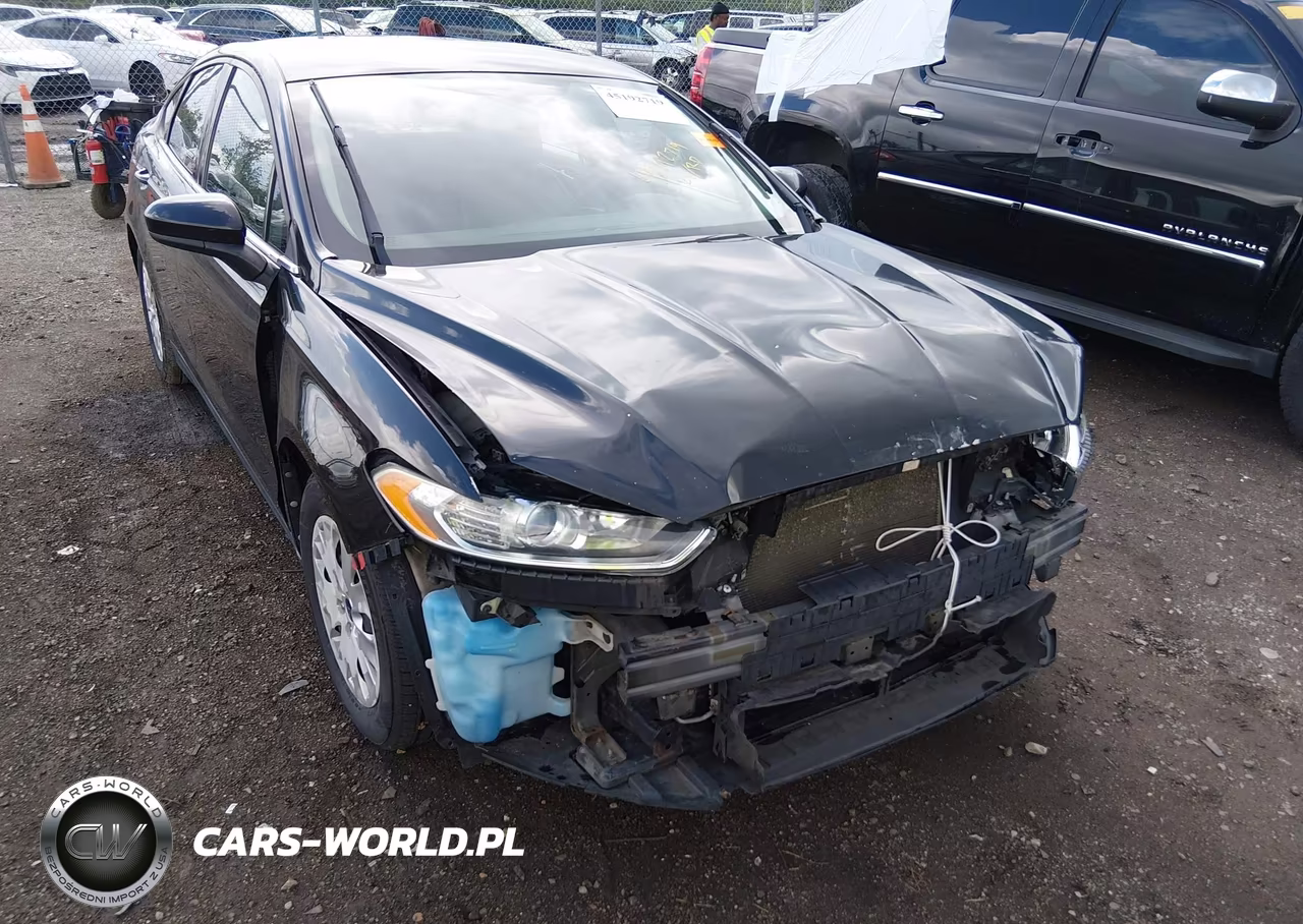 2013 Ford Fusion S VIN:3FA6P0G71DR120541 - 6