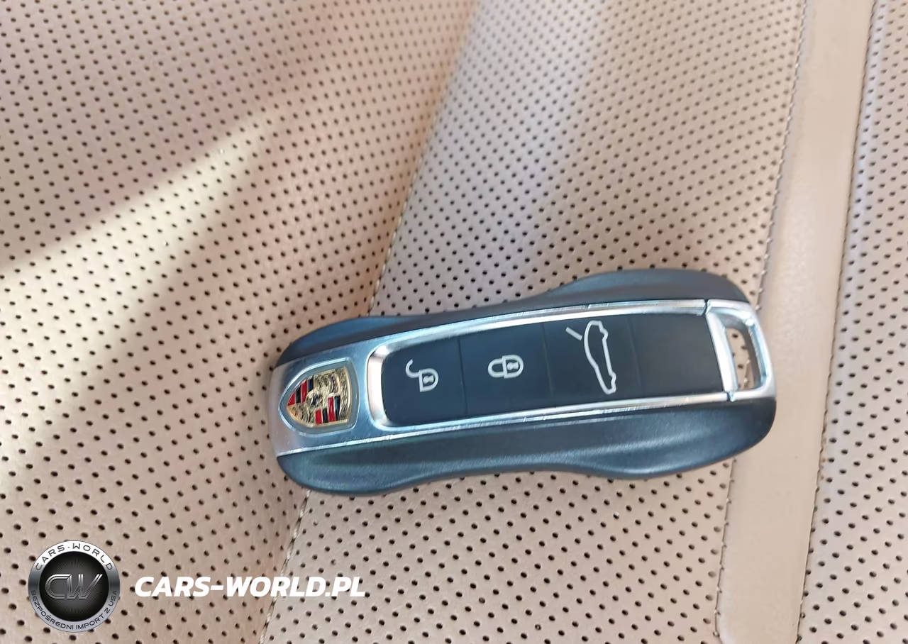 2018 Porsche Panamera 4 VIN:WP0AA2A72JL117684 - 11