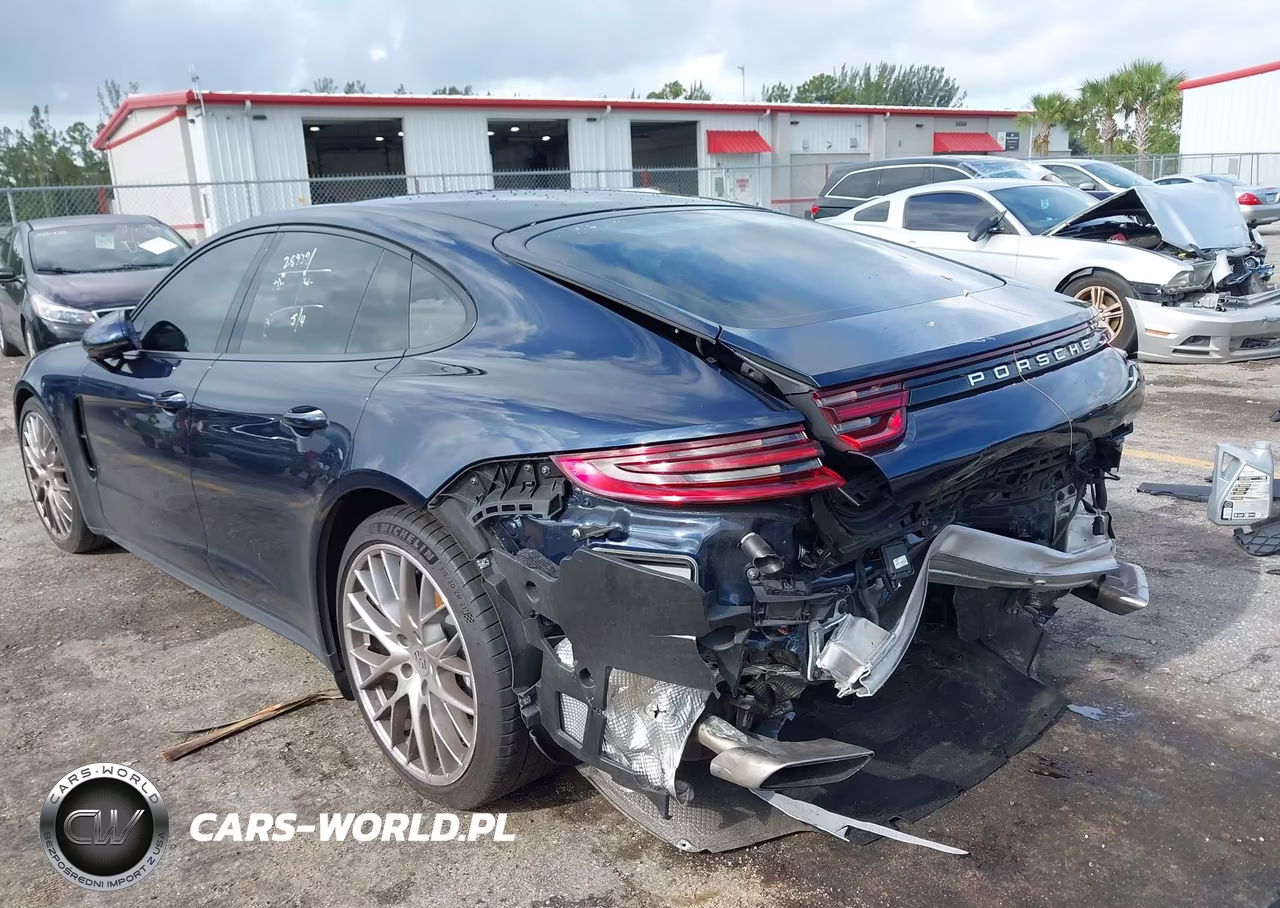 2018 Porsche Panamera 4 VIN:WP0AA2A72JL117684 - 17