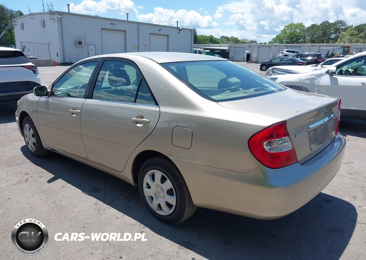 2003 Toyota Camry Le VIN:4T1BE32K73U763958 - 3