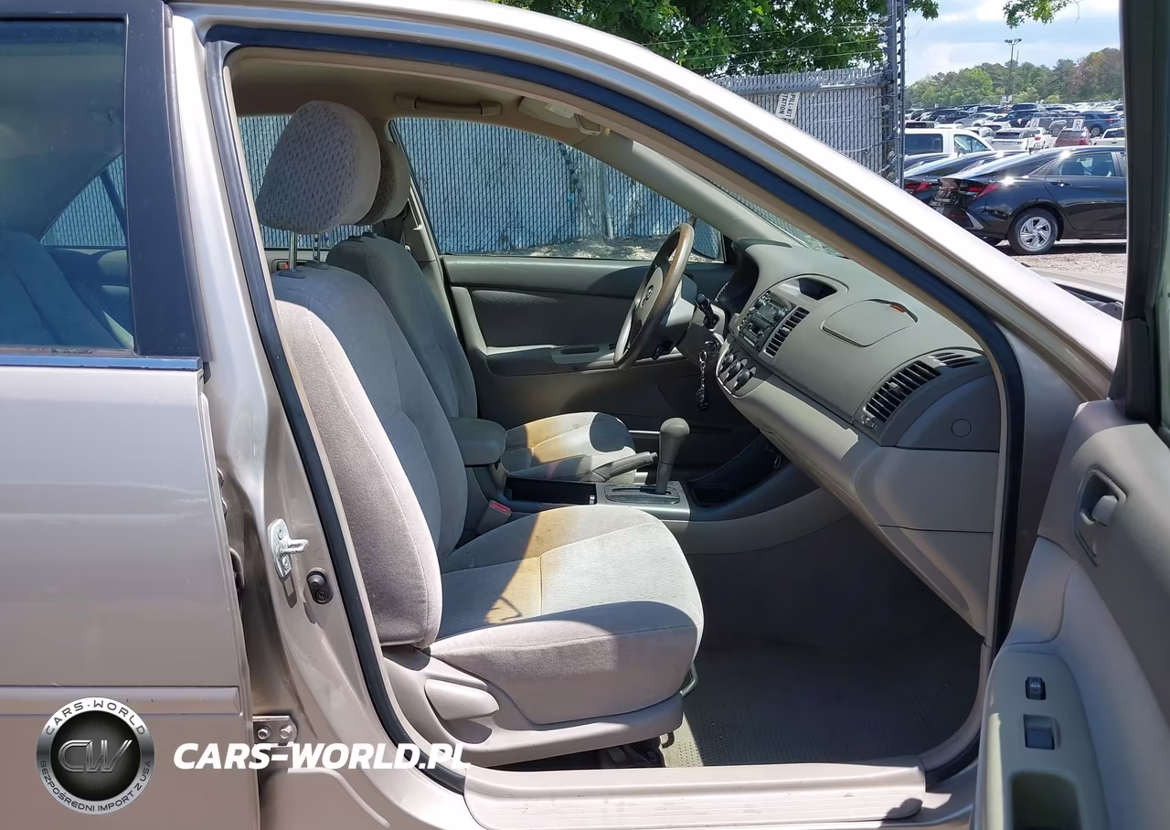 2003 Toyota Camry Le VIN:4T1BE32K73U763958 - 5