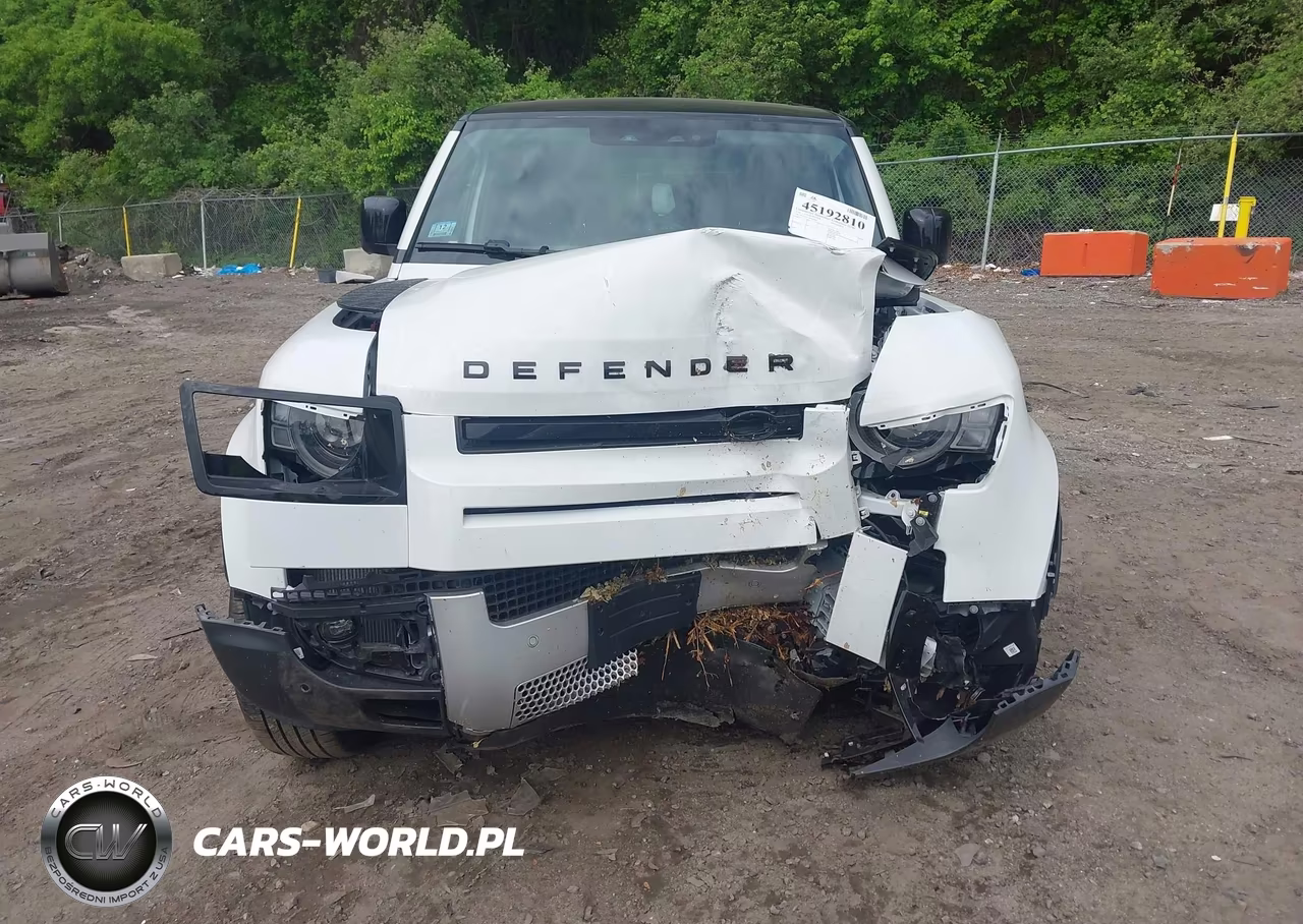 2025 Land Rover Defender 110 P400 S VIN:SALEJ7EUXS2435082 - 12