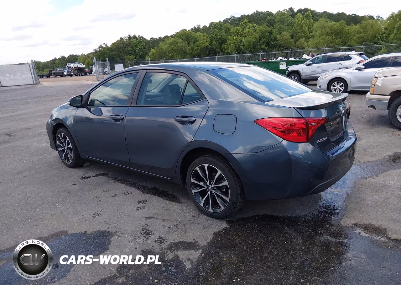 2018 Toyota Corolla Se VIN:5YFBURHE1JP827210 - 3