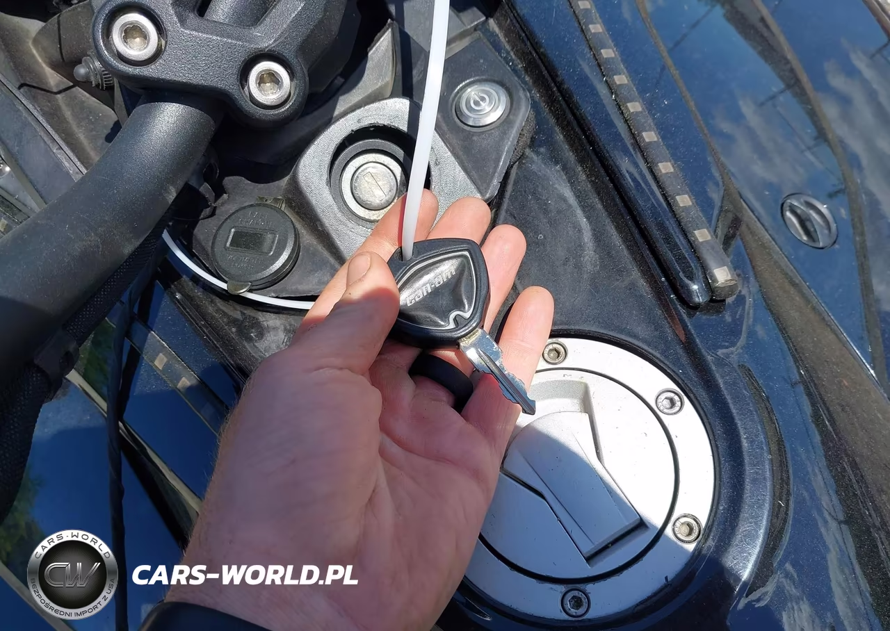 2021 Can-Am Spyder Roadster F3 VIN:2BXRDDE20MV000158 - 11