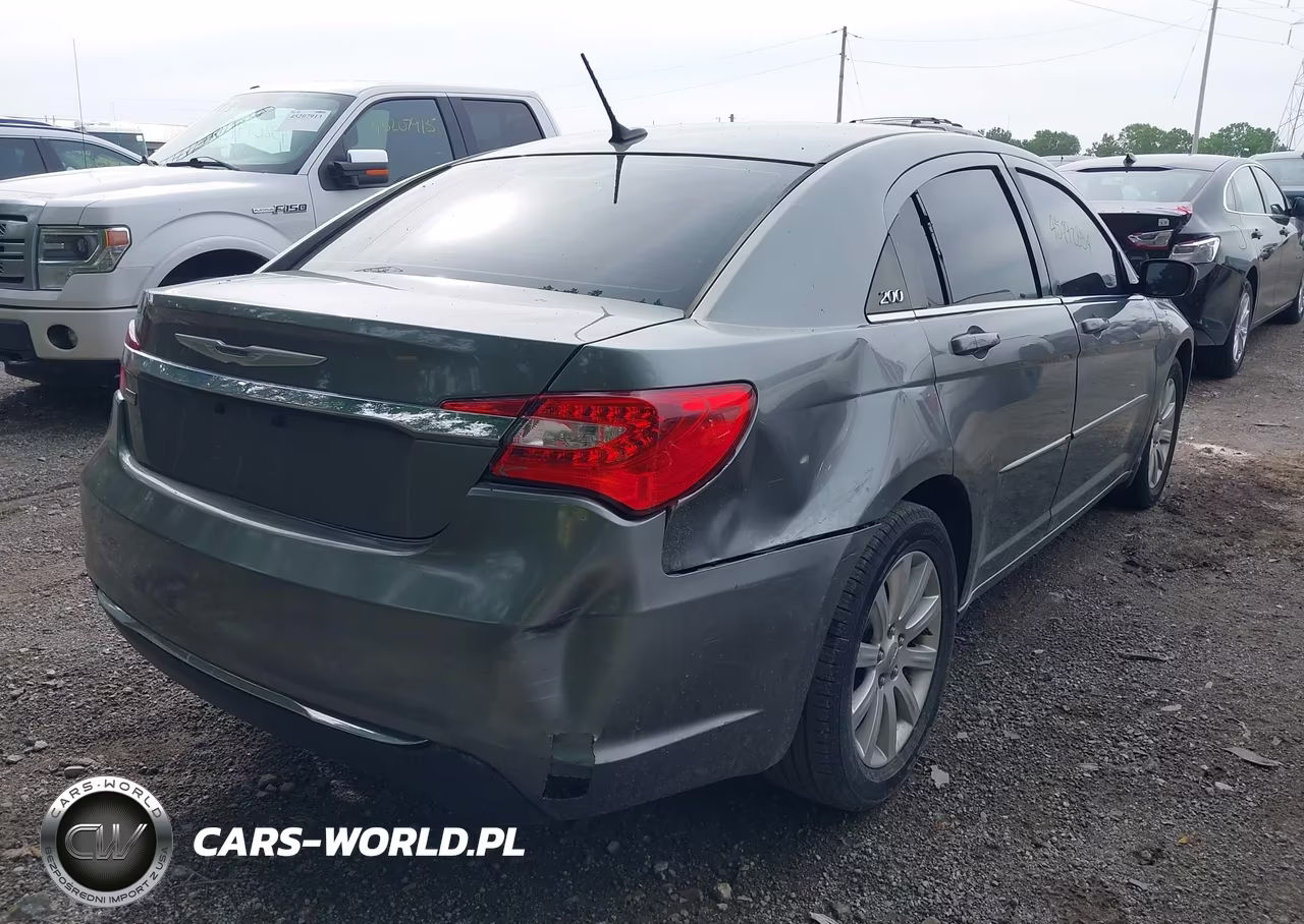 2013 Chrysler 200 Touring VIN:1C3CCBBG0DN703833 - 4