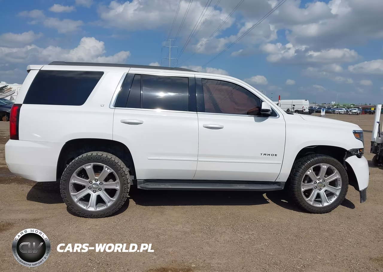 2018 Chevrolet Tahoe Lt VIN:1GNSCBKC0JR180975 - 13