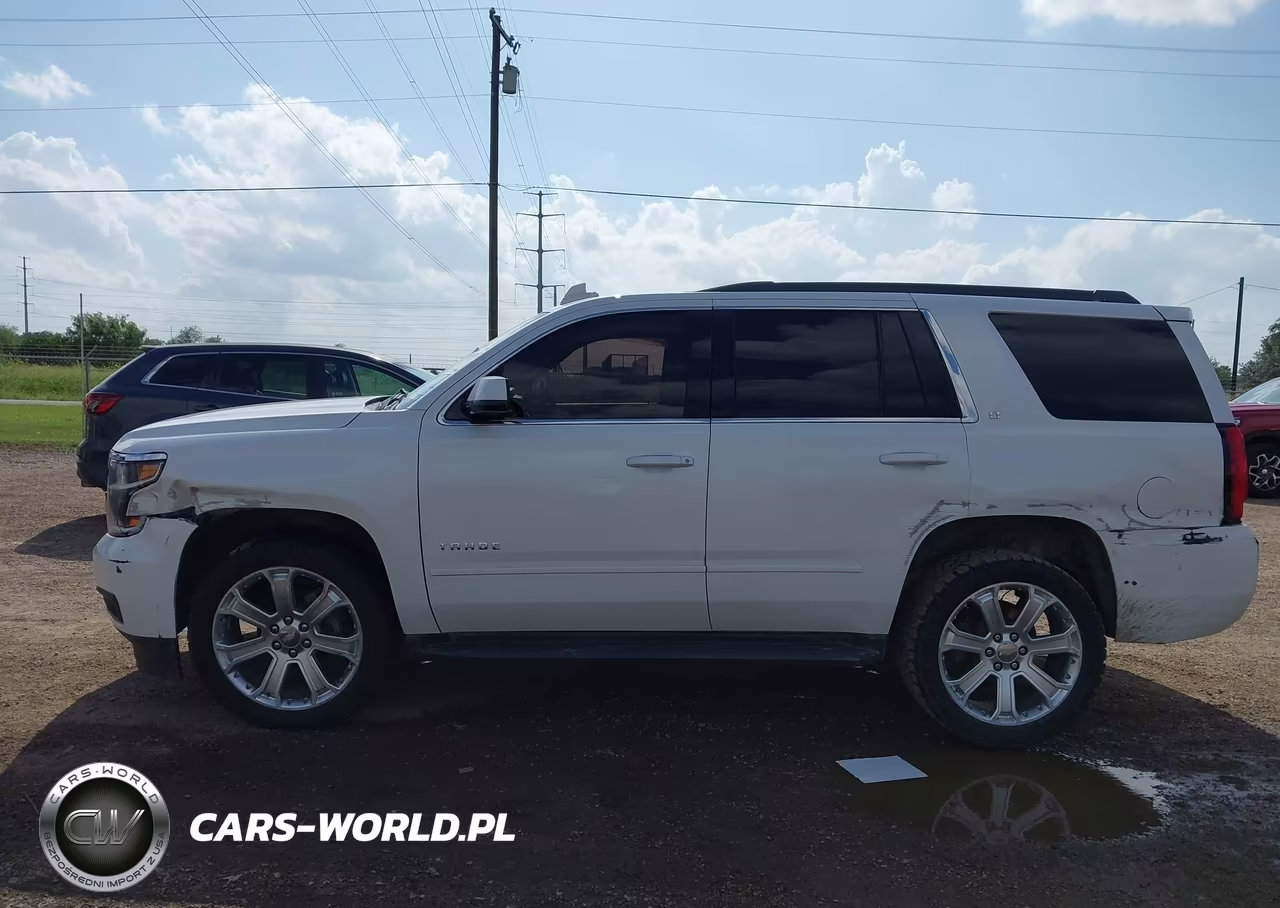 2018 Chevrolet Tahoe Lt VIN:1GNSCBKC0JR180975 - 14