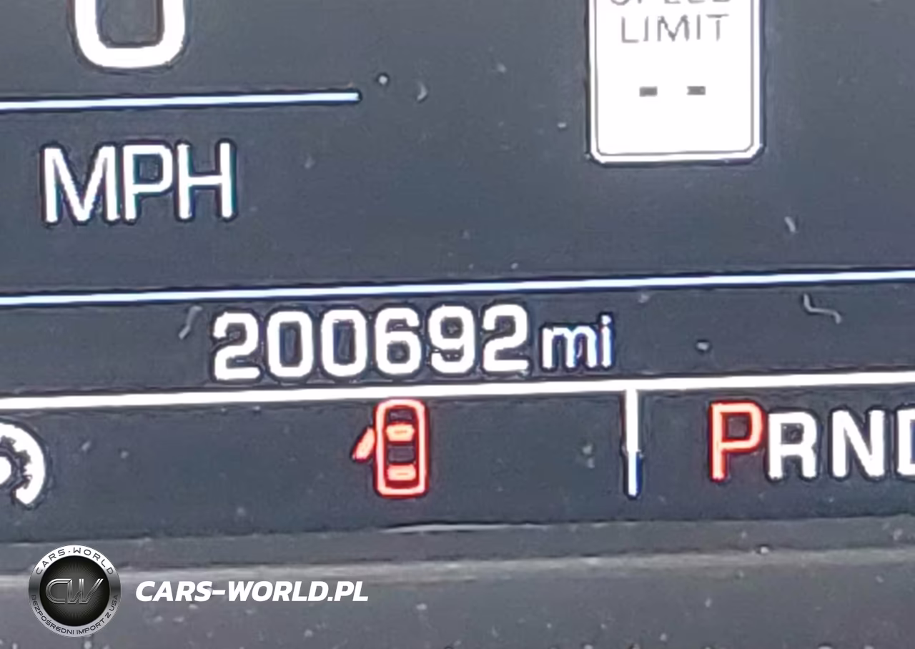2018 Chevrolet Tahoe Lt VIN:1GNSCBKC0JR180975 - 15