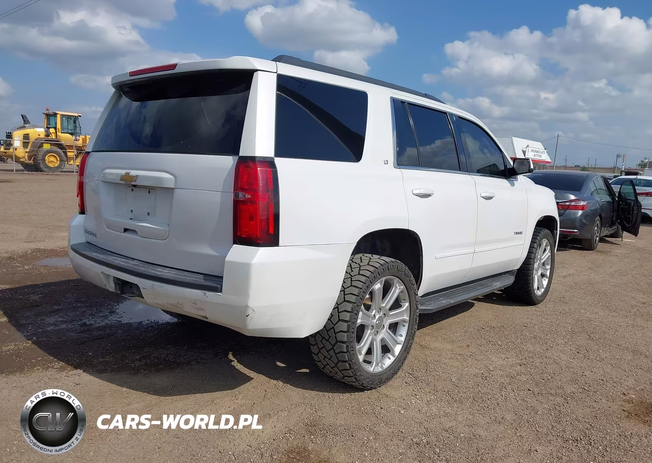 2018 Chevrolet Tahoe Lt VIN:1GNSCBKC0JR180975 - 4