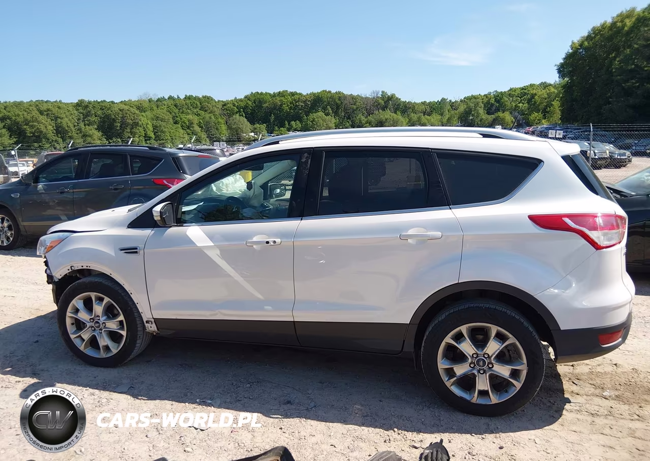 2015 Ford Escape Titanium VIN:1FMCU9JX7FUC12666 - 15