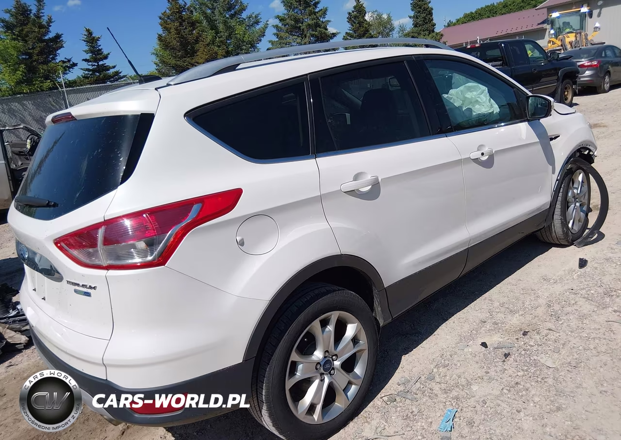 2015 Ford Escape Titanium VIN:1FMCU9JX7FUC12666 - 4