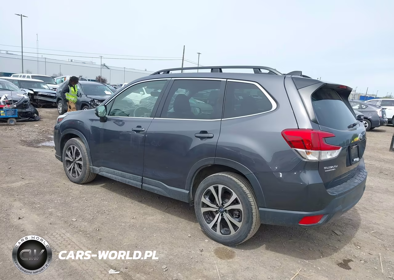 2024 Subaru Forester Limited VIN:JF2SKAKCXRH413186 - 3