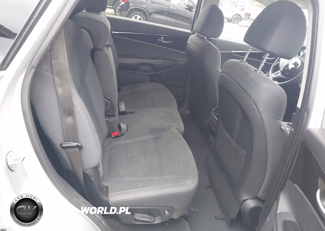 2020 Kia Sorento 2.4L L VIN:5XYPG4A32LG643765 - 8