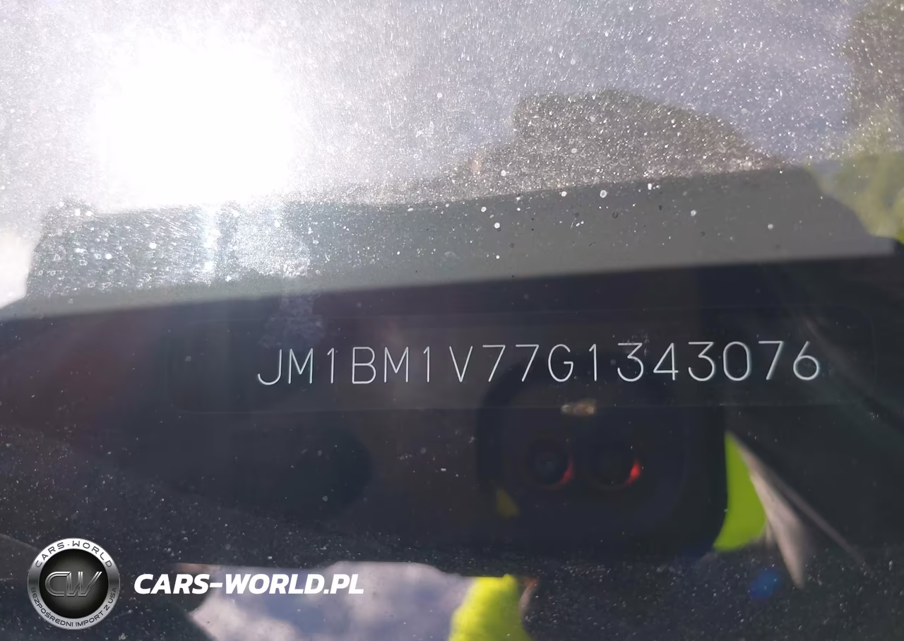 2016 Mazda Mazda3 I Touring VIN:JM1BM1V77G1343076 - 18
