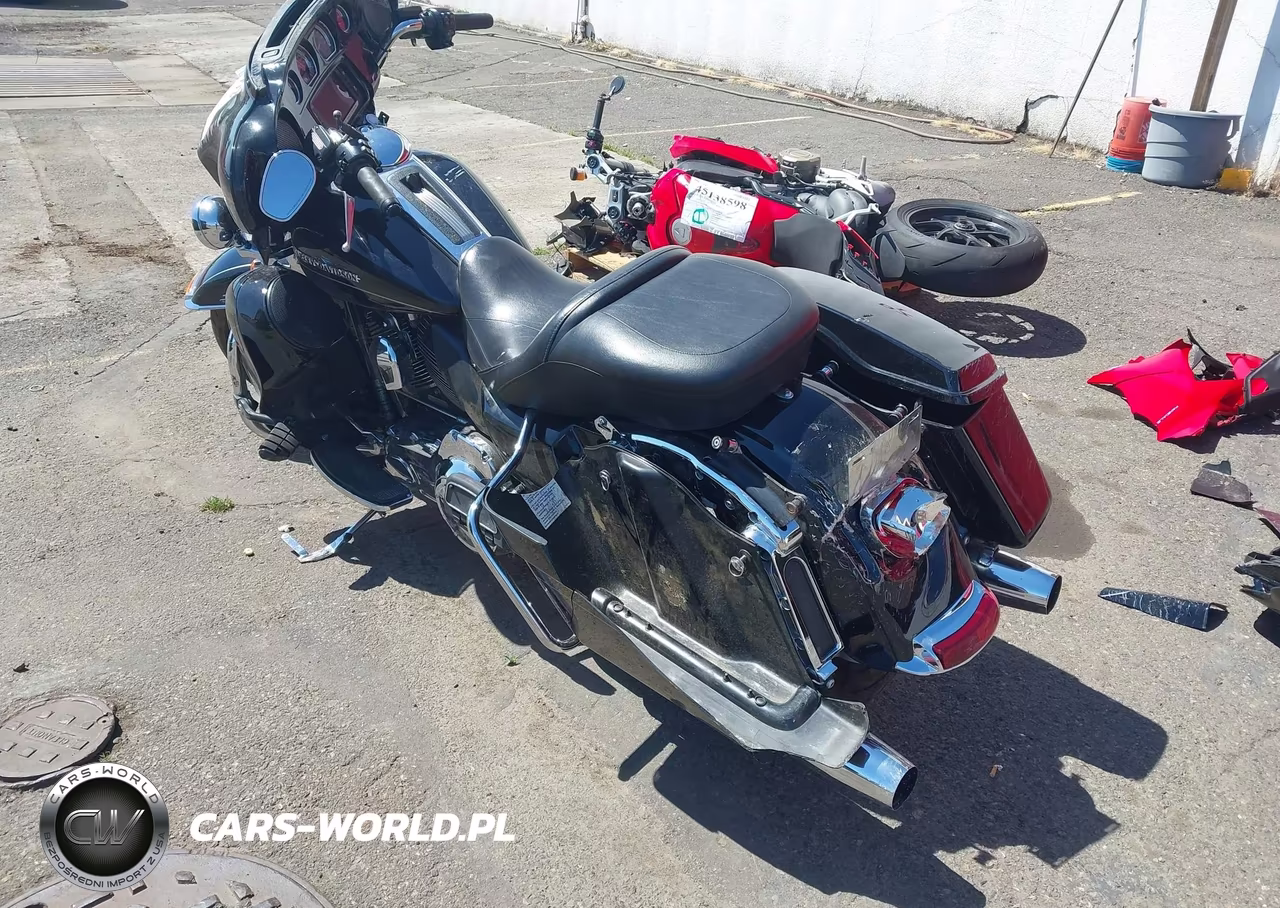 2016 Harley-Davidson Flhtk Ultra Limited VIN:1HD1KEL14GB605703 - 3
