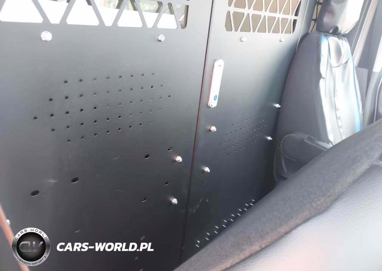 2024 Ford Transit-150 VIN:1FTYE1C87RKB38096 - 8