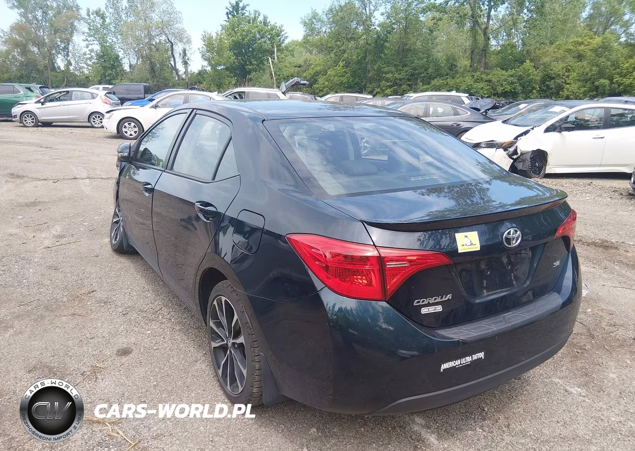 2018 Toyota Corolla Se VIN:2T1BURHE7JC070765 - 3