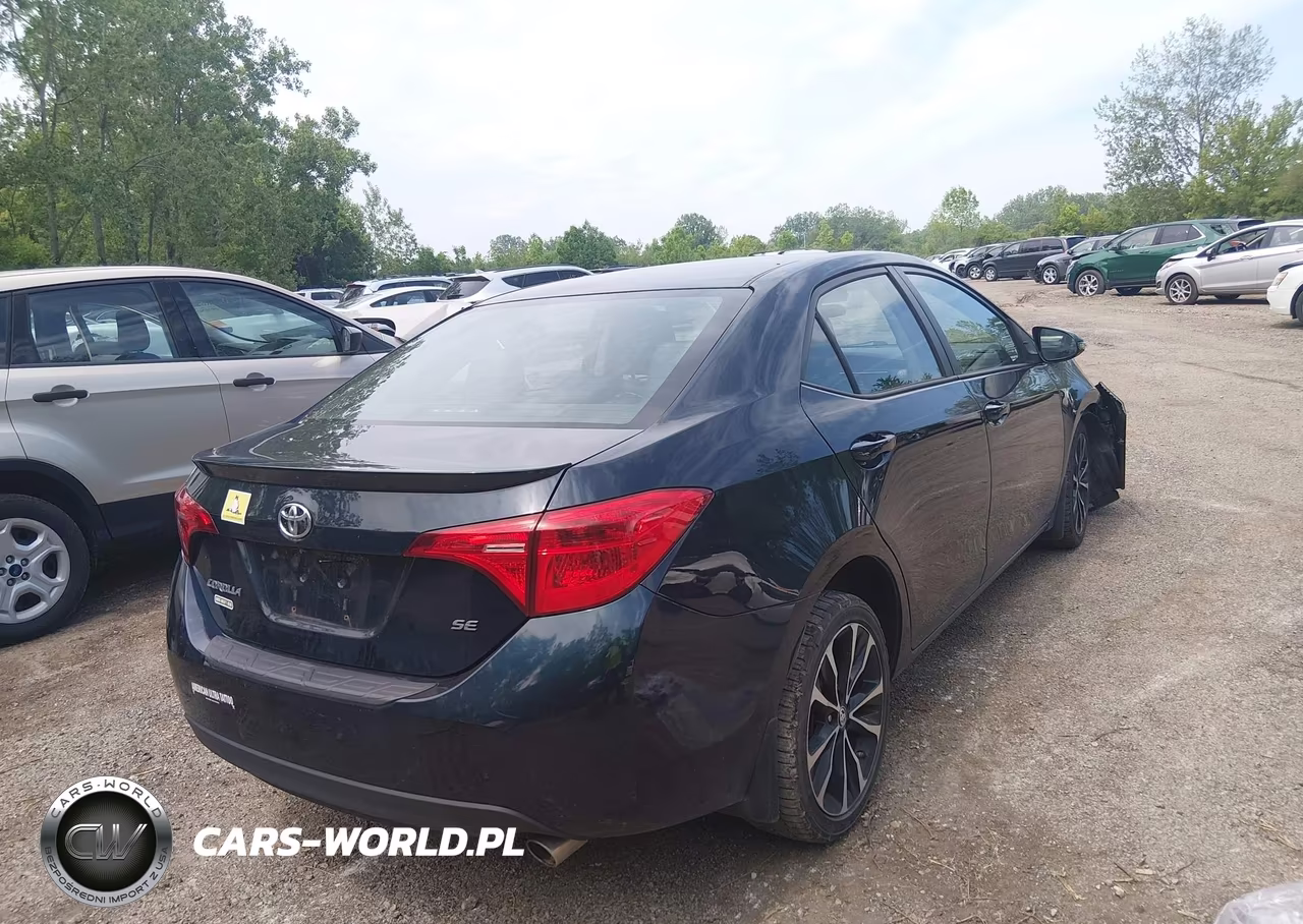 2018 Toyota Corolla Se VIN:2T1BURHE7JC070765 - 4