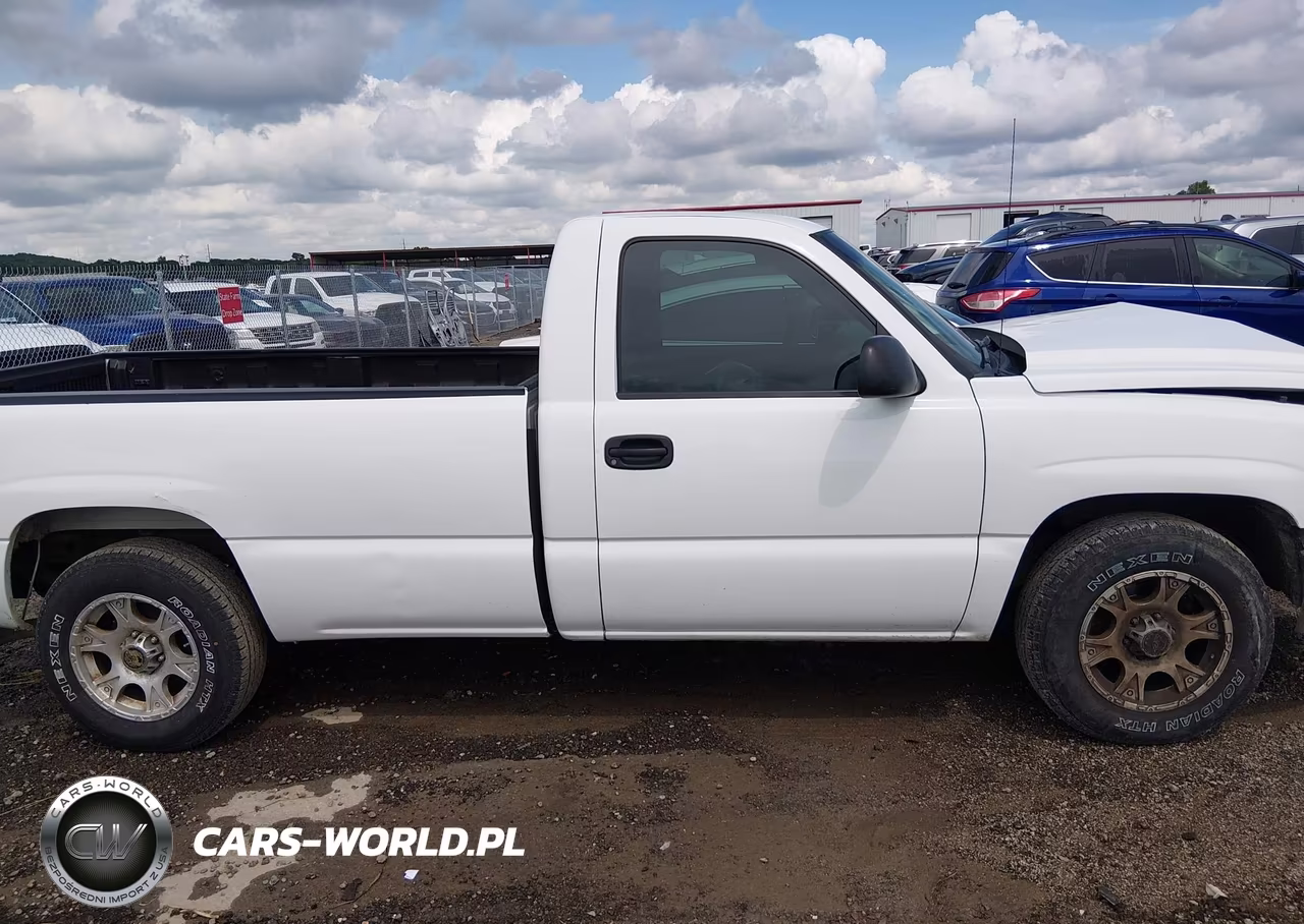 2007 Chevrolet Silverado 1500 Classic Work Truck VIN:3GCEC14X07G214289 - 13