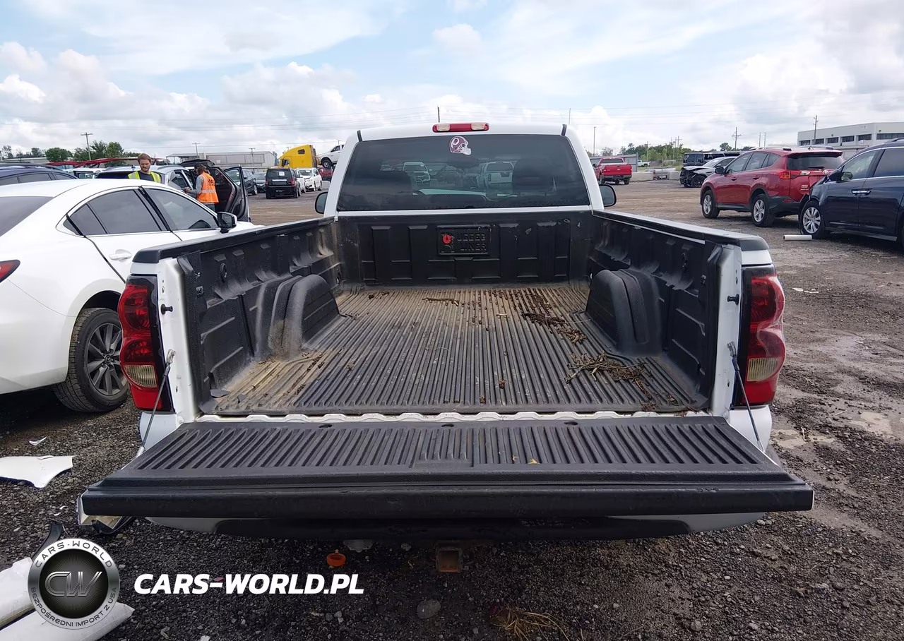 2007 Chevrolet Silverado 1500 Classic Work Truck VIN:3GCEC14X07G214289 - 16