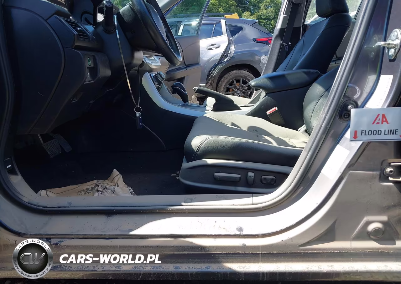 2015 Honda Accord Hybrid Touring VIN:1HGCR6F74FA011422 - 17