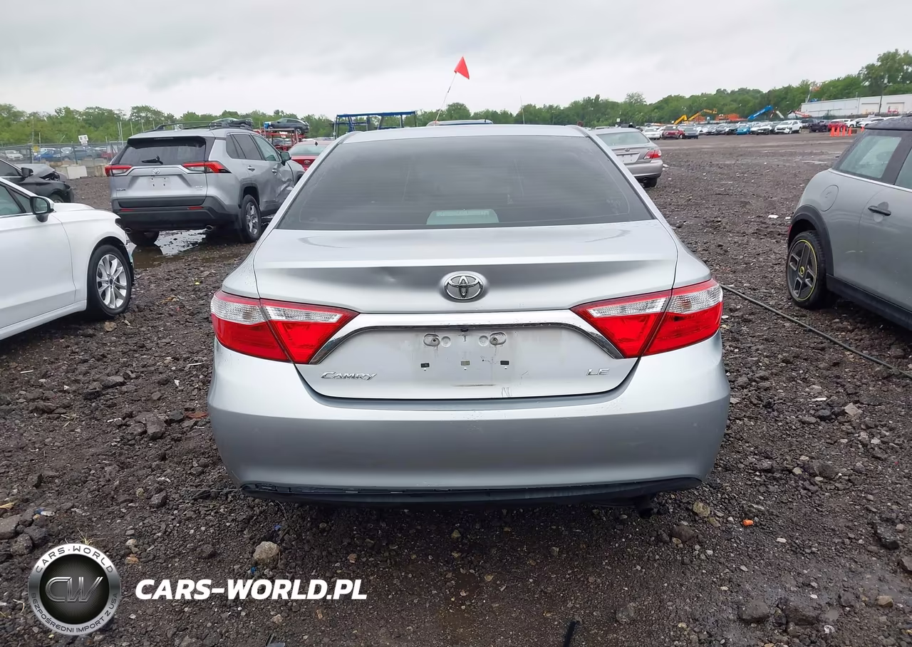 2015 Toyota Camry Le VIN:4T4BF1FKXFR490830 - 15