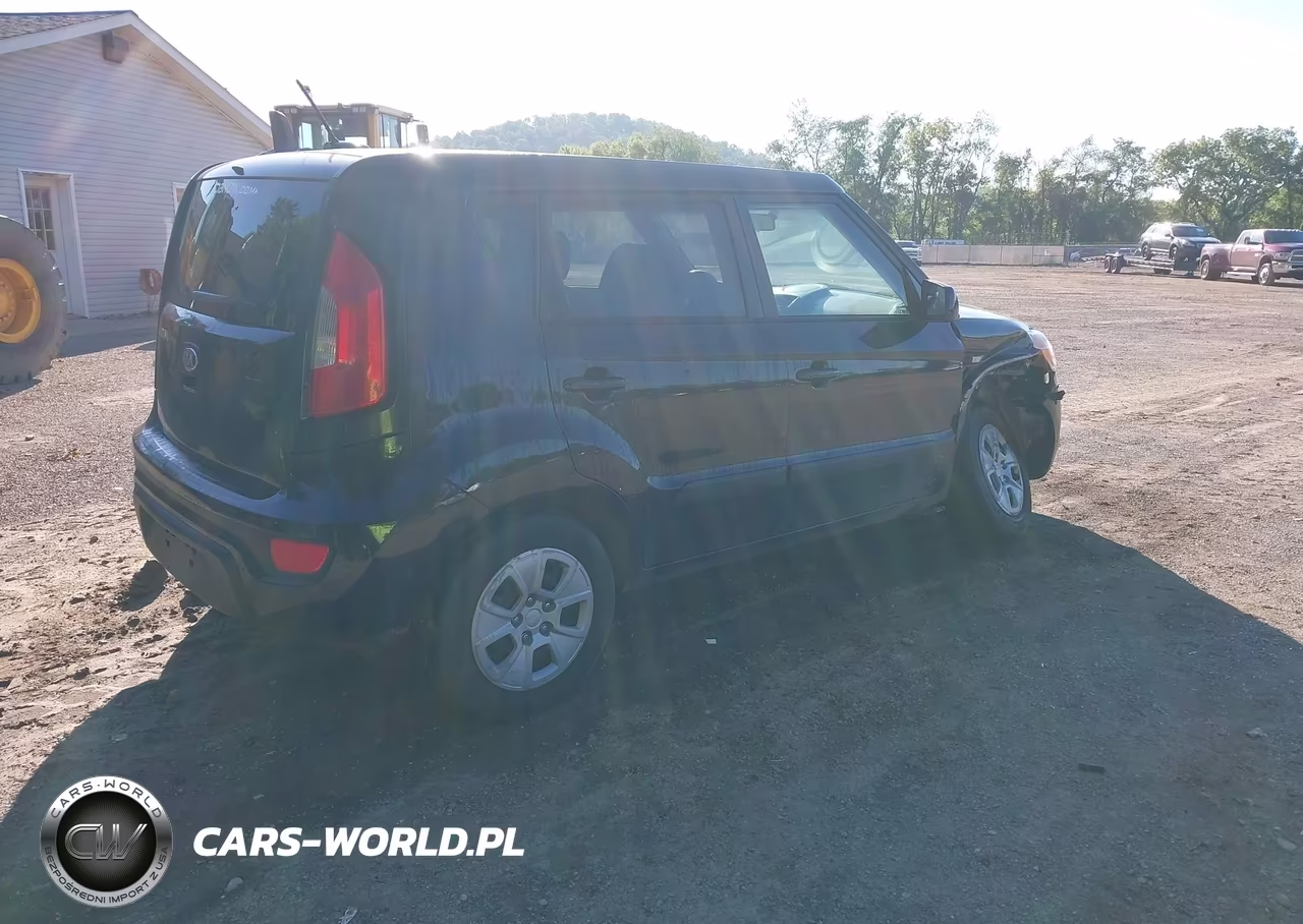 2013 Kia Soul VIN:KNDJT2A51D7503986 - 4