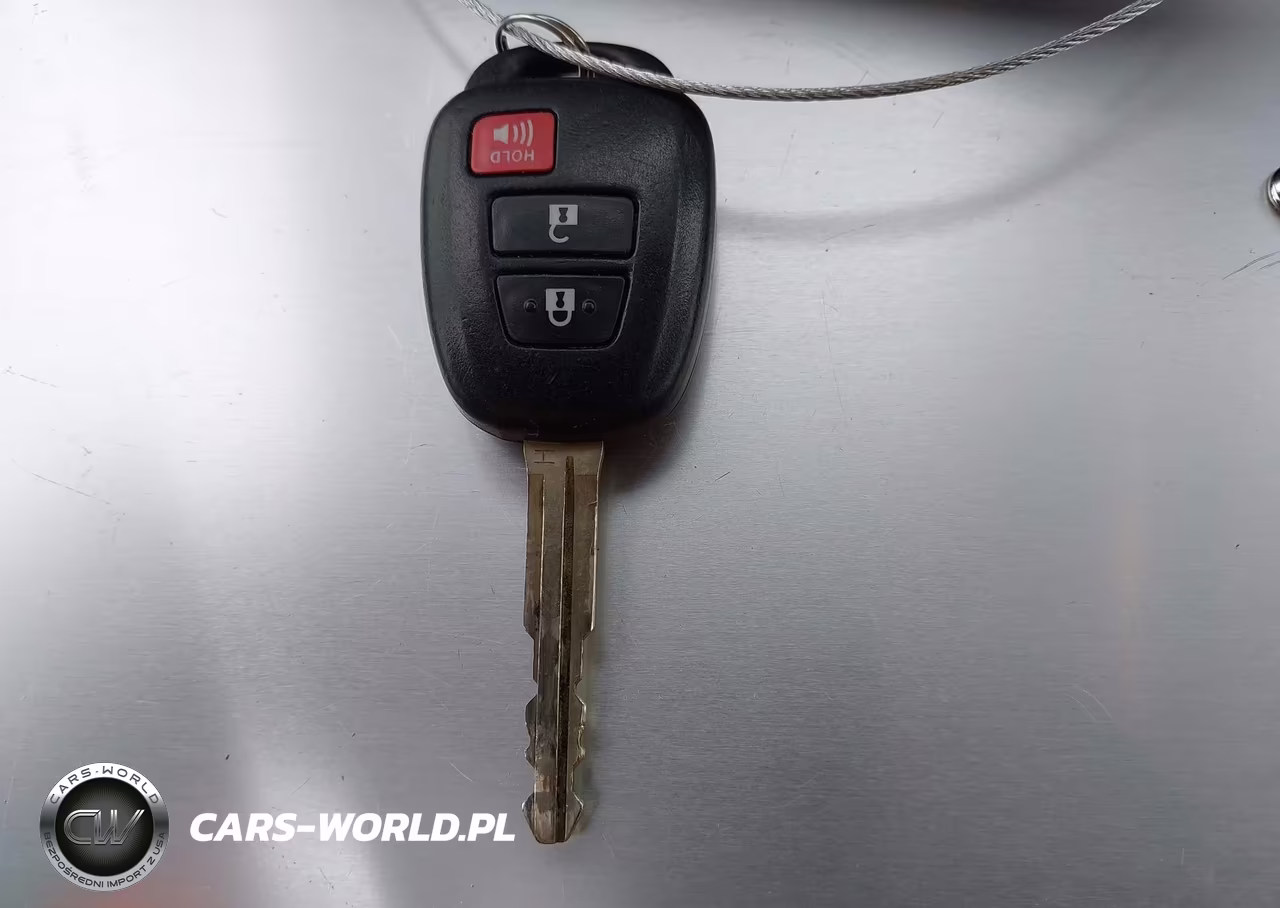 2015 Toyota Prius C Two VIN:JTDKDTB37F1101058 - 11