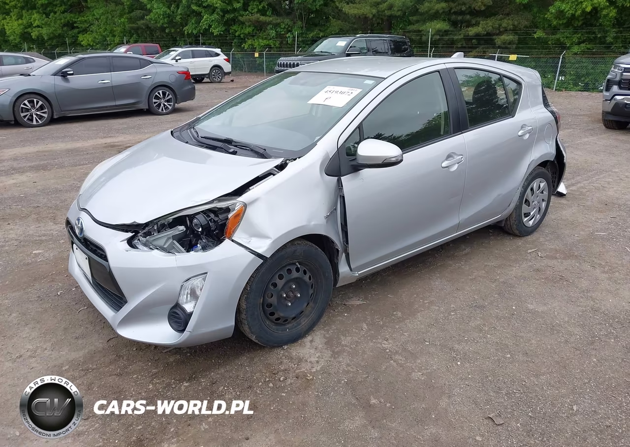 2015 Toyota Prius C Two VIN:JTDKDTB37F1101058 - 2