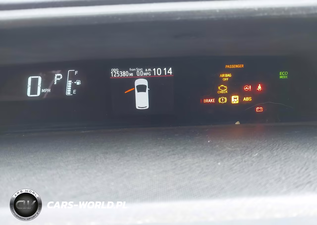 2015 Toyota Prius C Two VIN:JTDKDTB37F1101058 - 7