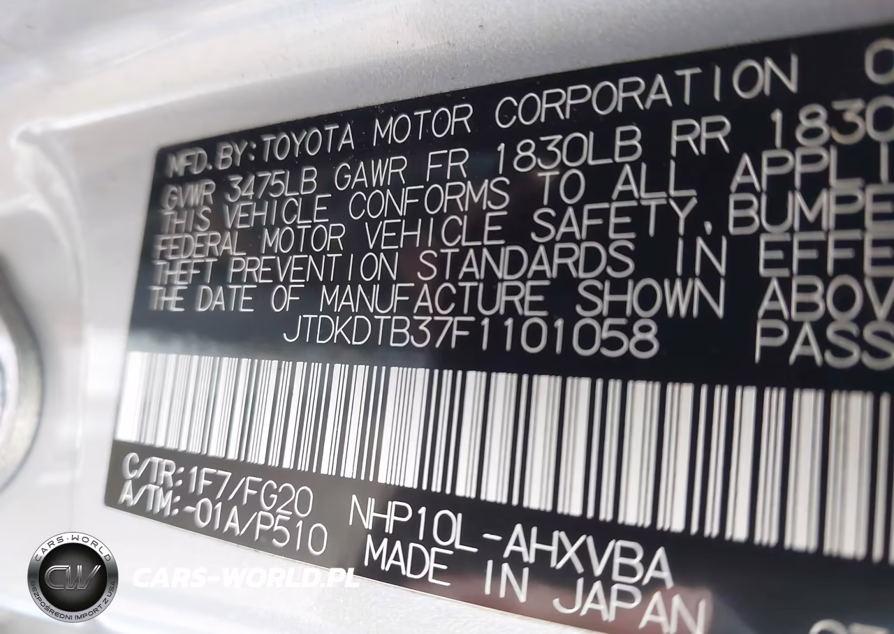 2015 Toyota Prius C Two VIN:JTDKDTB37F1101058 - 9