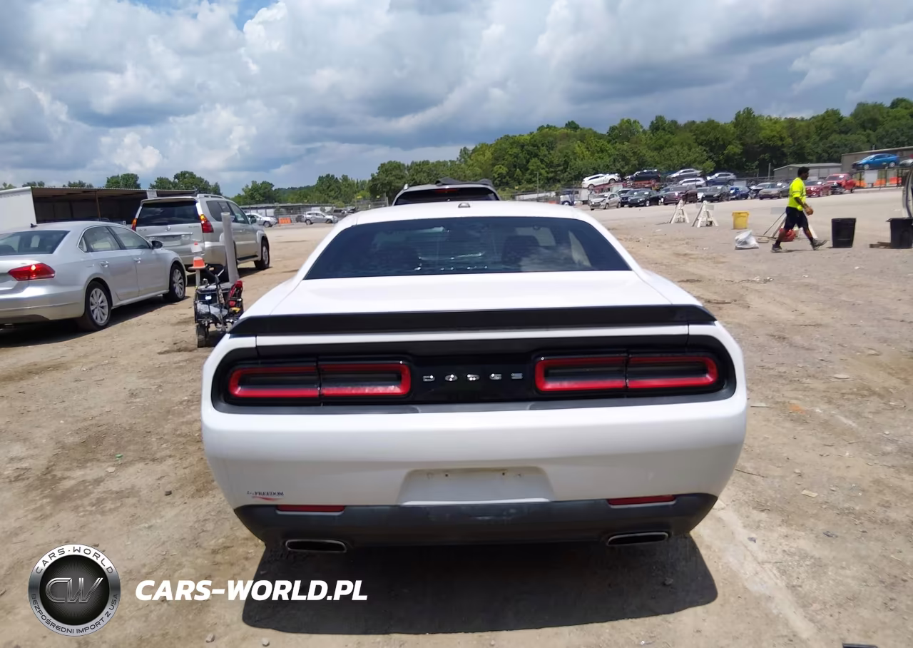 2015 Dodge Challenger Sxt VIN:2C3CDZAG6FH821128 - 15