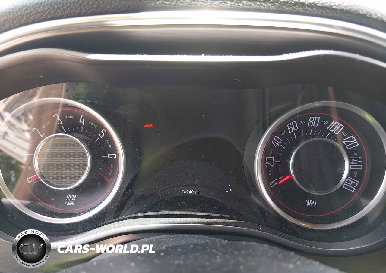 2015 Dodge Challenger Sxt VIN:2C3CDZAG6FH821128 - 7