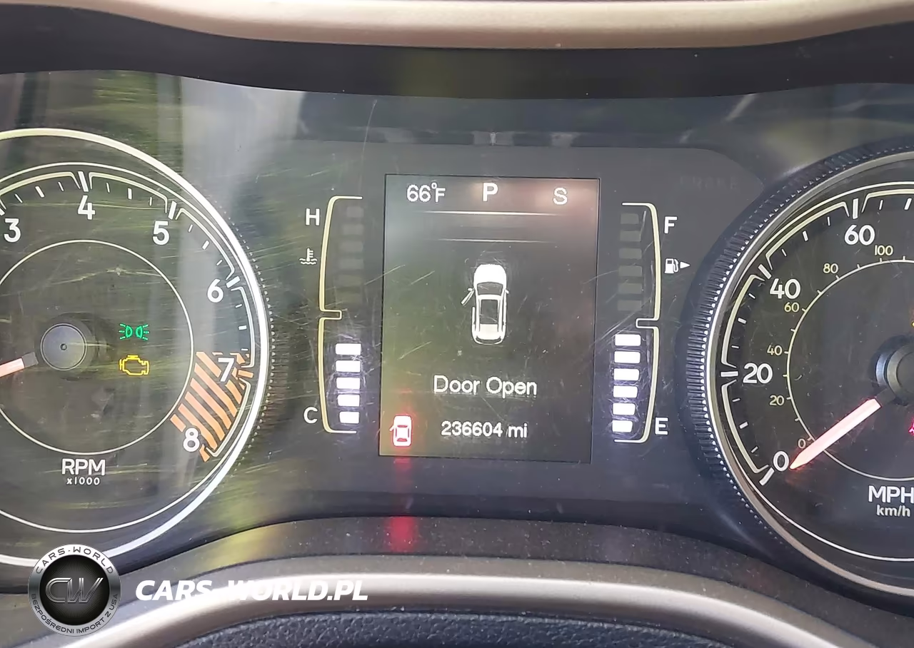 2014 Jeep Cherokee Latitude VIN:1C4PJMCS0EW147276 - 7